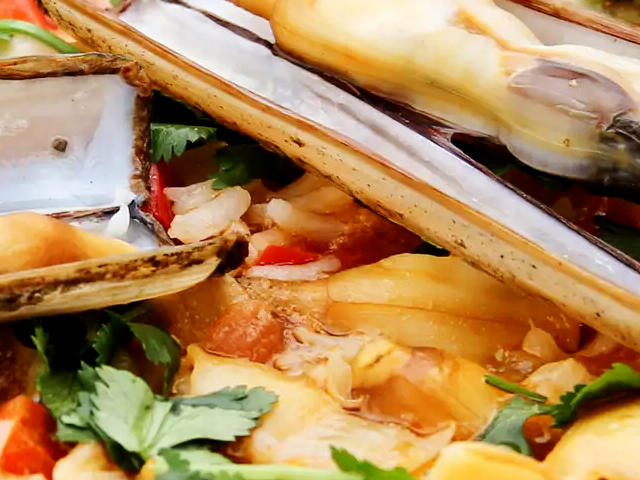 Arroz de lingueirão: Prato típico da Cozinha algarvia &copy; / Cozinha do Algarve, RTA, Ilustração