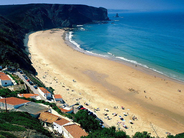 Litoral em Aljezur, Distrito de Faro, Algarve - &copy; RTA / Images of Portugal