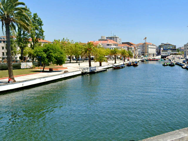 Vista do Centro de Aveiro, Beira Litoral, Região Centro de Portugal &copy; Google Earth Pro