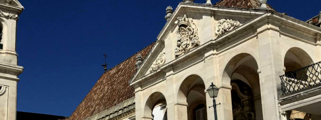 Fachada da Universidade de Coimbra