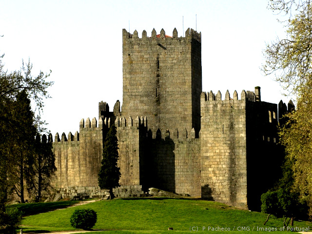 Castelo de Guimarães &copy;  / Images of Portugal, Ilustração