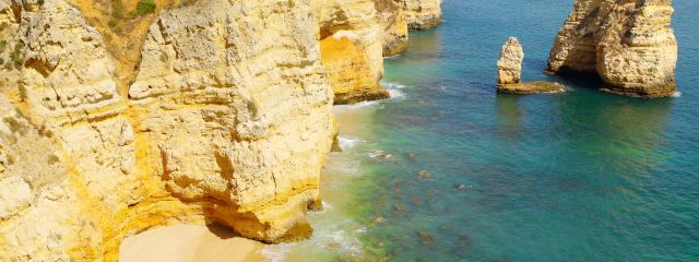 Praia da Balança, Barlavento, Lagos &copy;  / Visit Algarve, ilustração