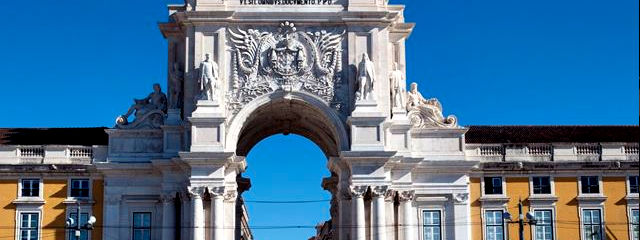 Rua Augusta and Arc de Triomf (detail), Baixa de Lisboa &copy; Google Earth Pro