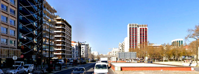 Avenida da República, no Campo Pequeno, Freguesia das Avenidas Novas, Lisboa &copy; Google Earth Pro