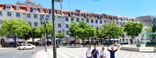 Rossio - Vista do Teatro D. Maria II, com a fonte na praça, Rossio, Santa Maria Maior, Lisboa &copy; Google Earth Pro