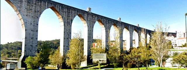 Vista do Aqueduto das Águas Livres, desde a Av. Calouste Gulbenkian, Freguesia de Campolide, Lisboa &copy; Google Earth Pro