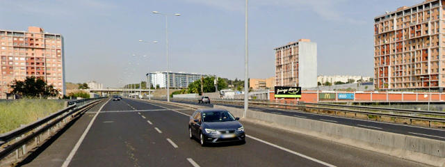 Avenida Marechal Antônio Spínola, em Bela Vista, Freguesia de Marvila, Lisboa &copy; Google Earth Pro