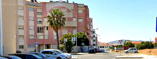 Rua Fernando Cabral, Freguesia de Santa Clara, Lisboa &copy; Google Earth Pro