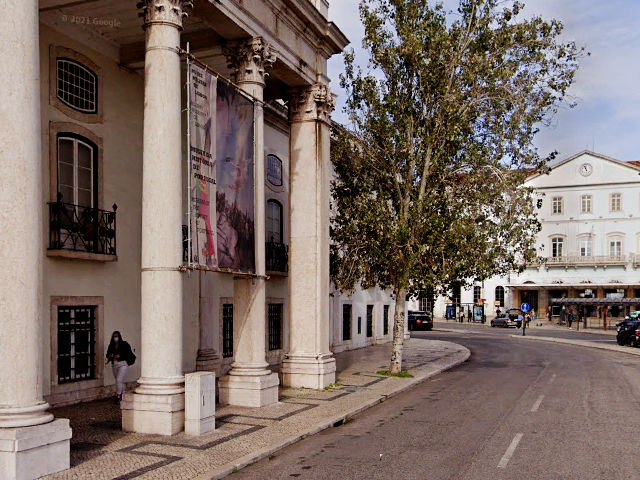 Museu Militar e Estação Ferroviária Santa Apolônia, Freguesia de Belém, Lisboa &copy; Google Earth Pro