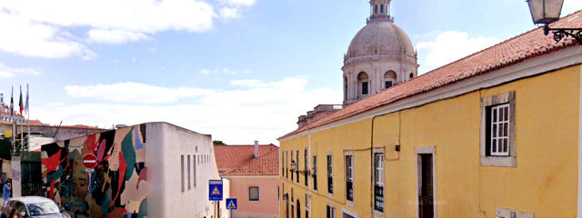 Largo de Santa Clara, Freguesia de São Vicente, Lisboa &copy; Google Earth Pro