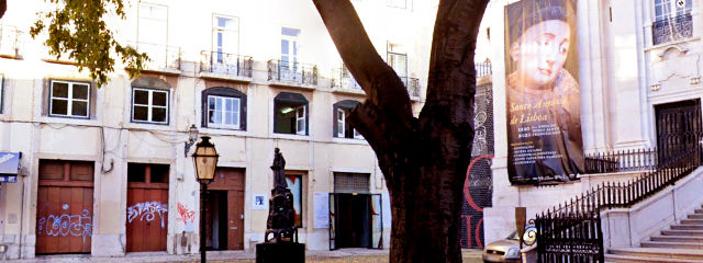 Rua Santo Antônio da Sé, Bairro do Sé de Lisboa (detalhe/pormenor), Bairro da Sé de Lisboa, Lisboa &copy; Google Earth Pro