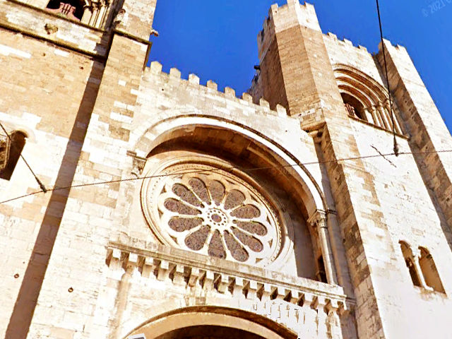 Sé de Lisboa (detalhe/pormenor), Bairro da Sé de Lisboa, Lisboa &copy; Google Earth Pro