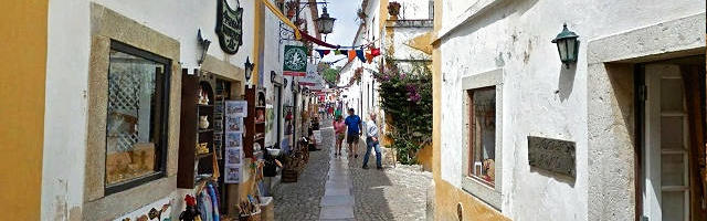 Paisagem em Óbidos, Arredores de Lisboa, Santarém, Ribatejo, Portugal &copy; Google Earth Pro