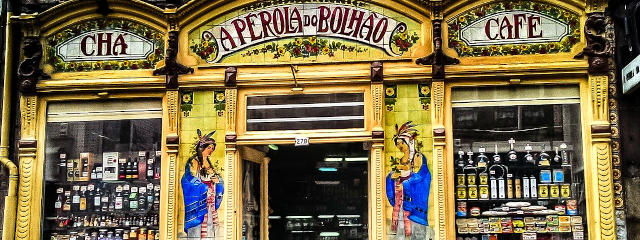 Negozio di alimentari tradizionale Pérola do Bolhão, a Baixa do Porto, Porto, Portogallo settentrionale &copy; Images of Portugal, illustrazione