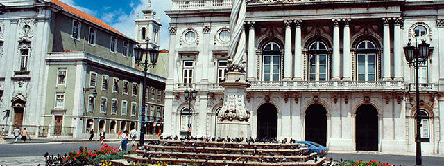 Piazza del Municipio, città di Lisbona, Estremadura, Portogallo centrale &copy; / Images of Portugal