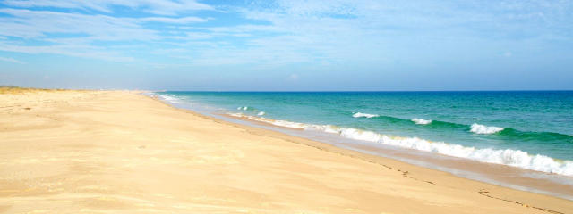 Praias de Tavira, Tavira, Distrito de Faro (Algarve) &copy; Internet / Ilustração