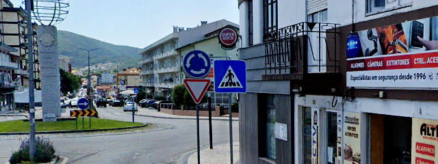 Centro de Vale de Cambra (Entre Douro e Vouga), AMP e Distrito de Aveiro &copy; Google Earth Pro