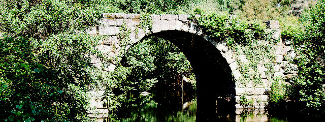 Ponte do Arquinho, Valpaços IGP (Distrito de Vila Real), em Alto Douro Trás-os-Montes &copy; CM de Valpaços, ilustração